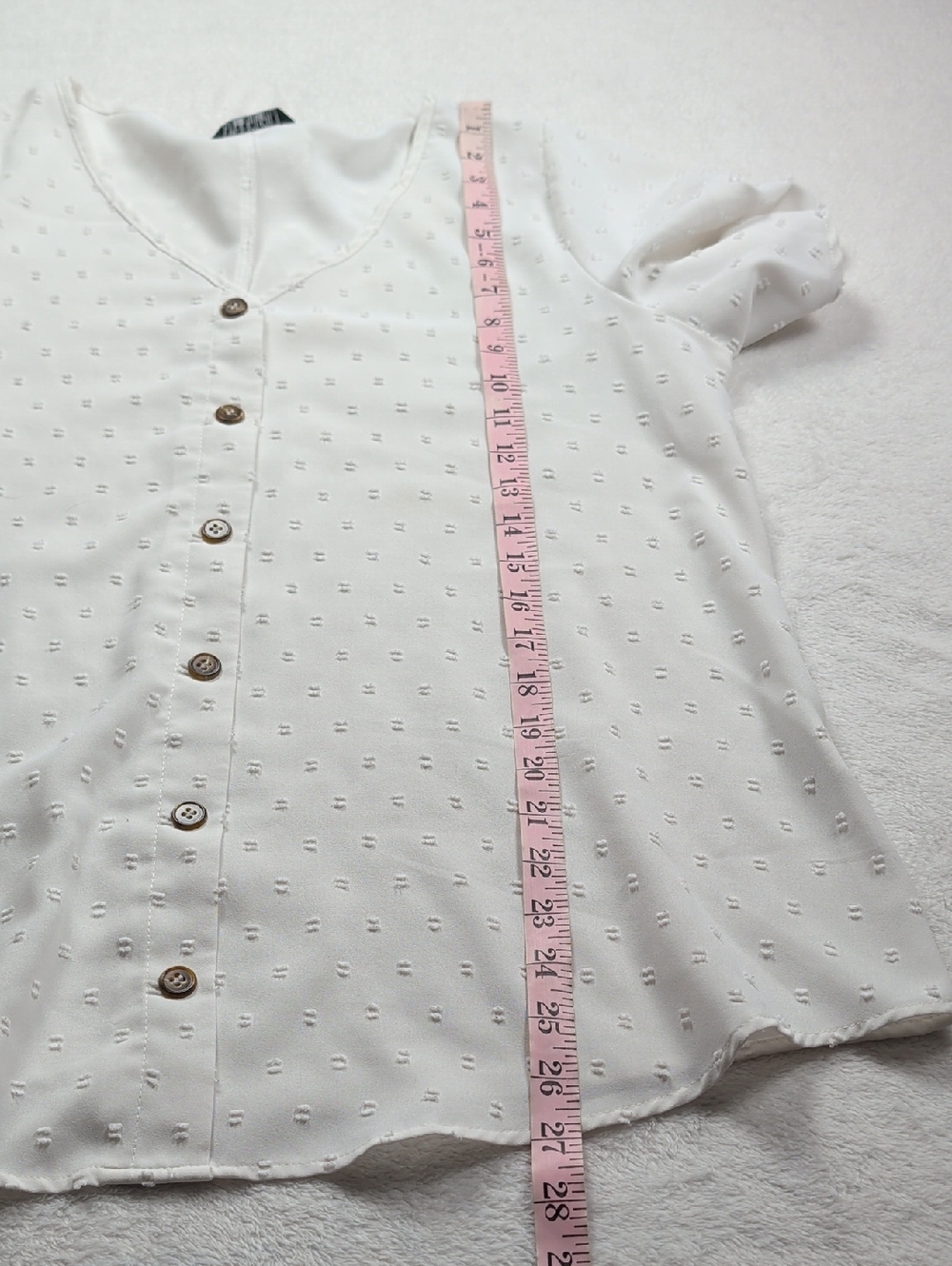 BloomChic Women's White Swiss Dot Flutter Sleeve Decorative Button Top (Size 12) - Picture 6 of 9